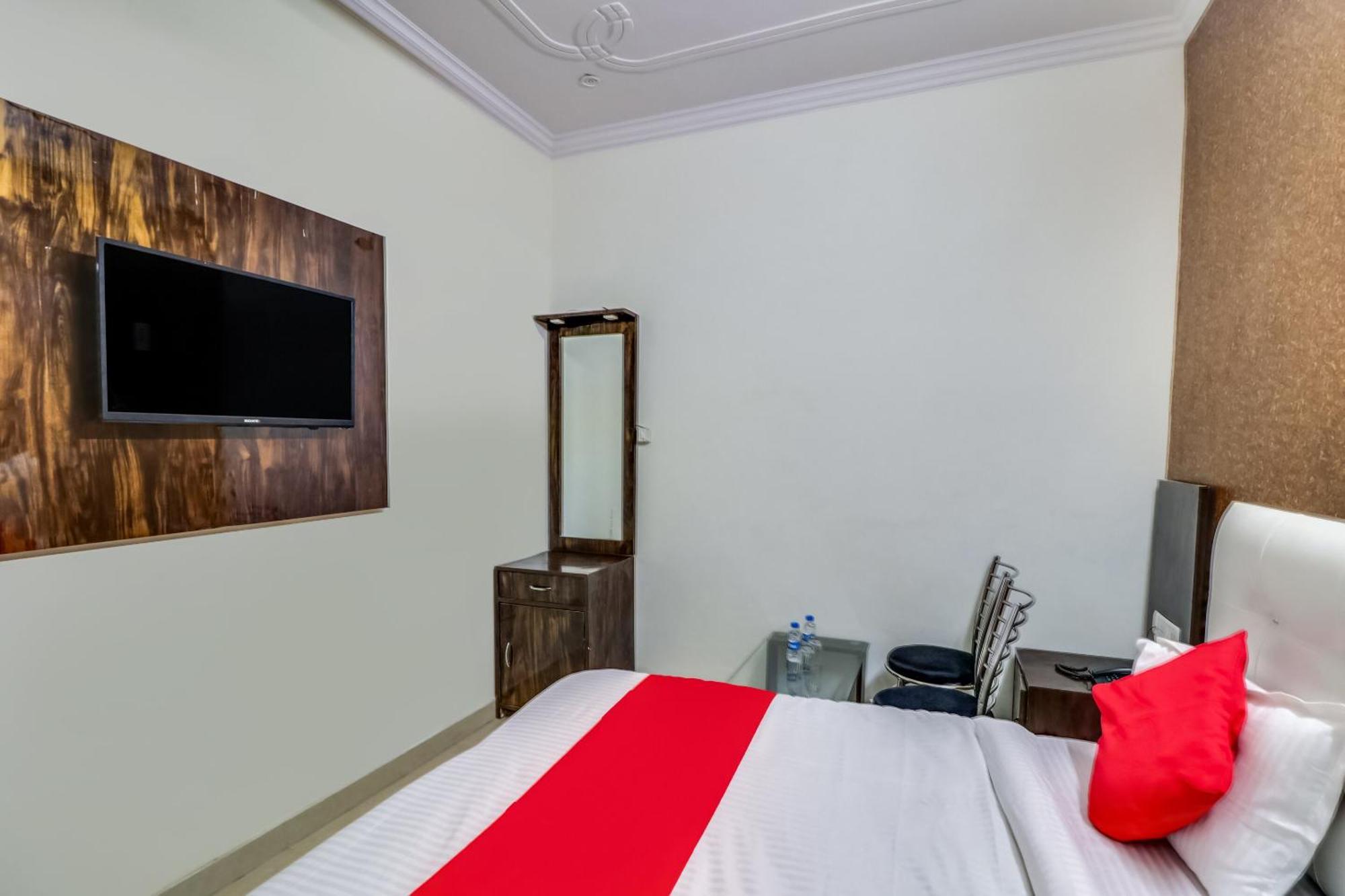 Hotel O Rodstar Chinhat Exterior photo